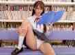パンチラ見せながらファイルを読む木下ひまり